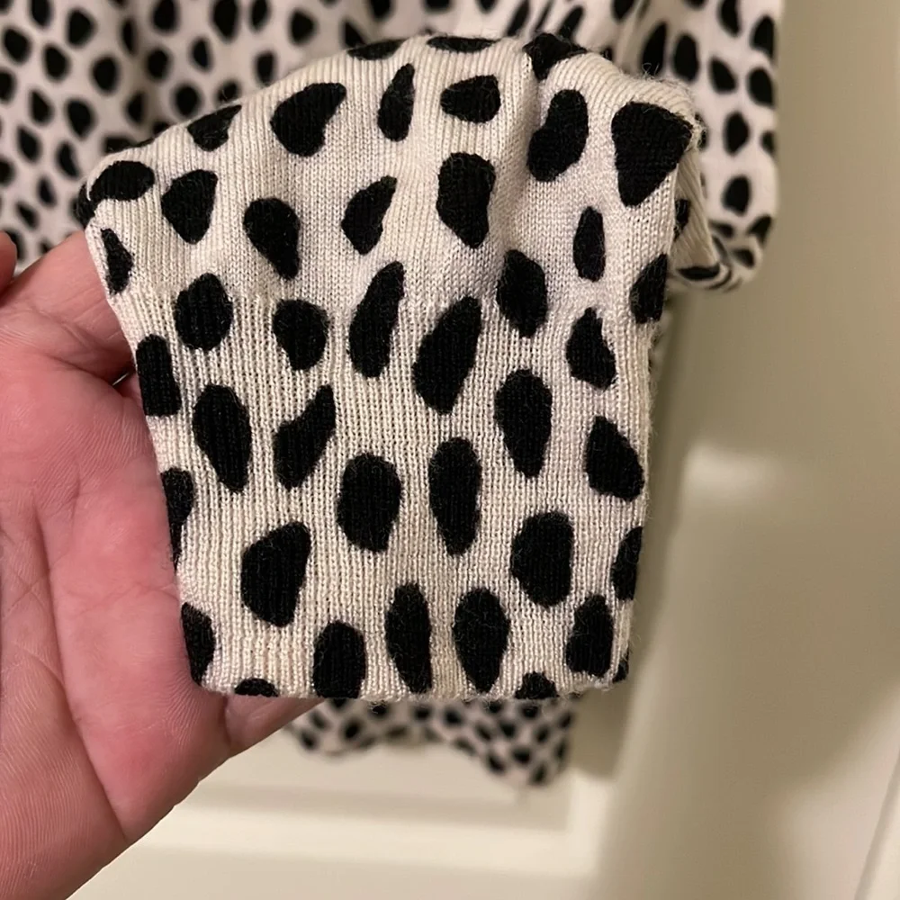 BNWOT J. Crew Leopard Print Sweater Super Stretchy Long Sleeve Tops Size Medium - Picture 3 of 5